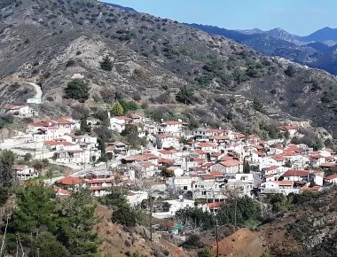 Ο παράδεισος του μερακλή: Αυτό είναι το ελληνικό χωριό που οι άντρες συζούσαν με ερωμένη και σύζυγο (φωτο)